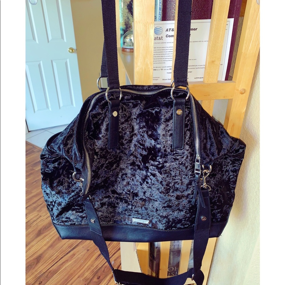 Madden Girl Velvet Weekender